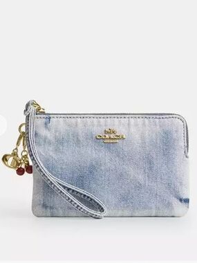 💕Coach Corner Zip Wristlet in LOVED DENIM with Charms!!💕